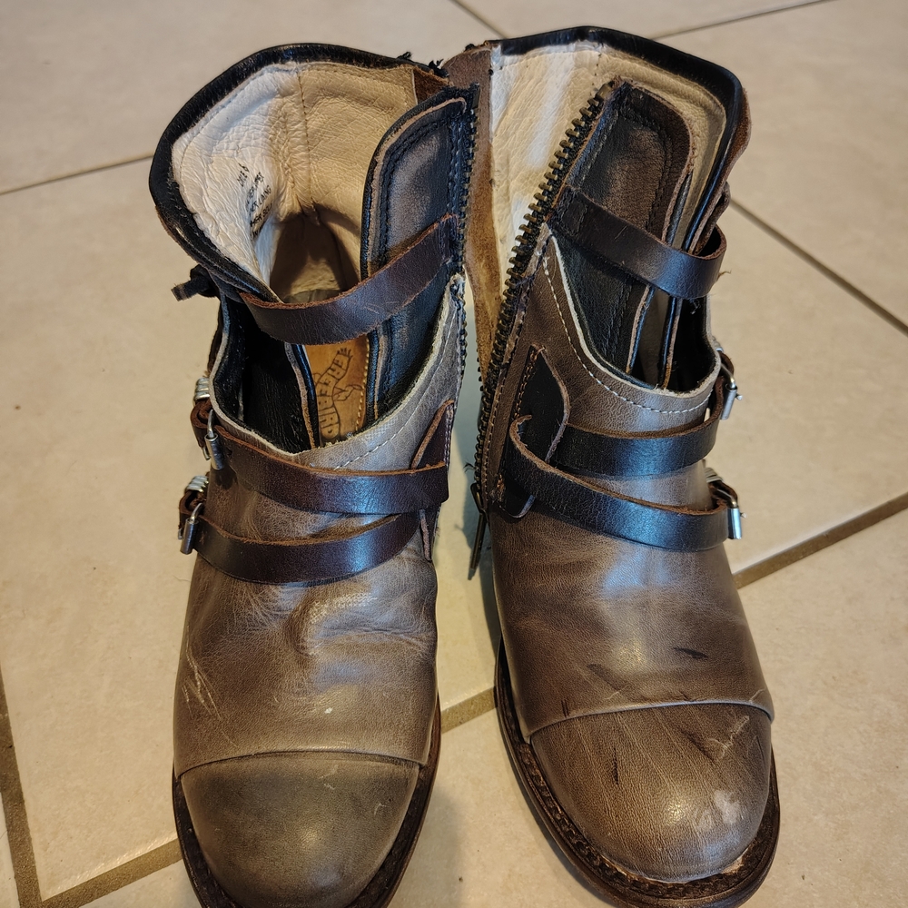 Brand New Freebirds Crue Boots With Bags. Brown Leather Ankle Boots